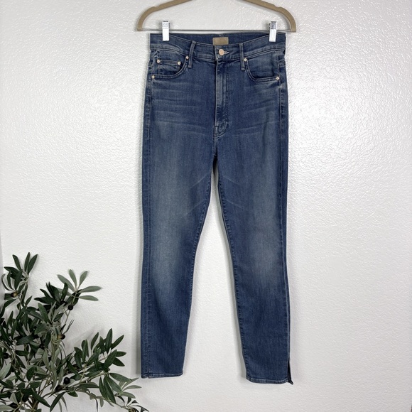 MOTHER High Rise The Swooner Ankle Slice Jeans in I Wet My Plants Medium Wash - Picture 6 of 13